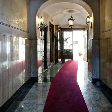 Apartment Italia *